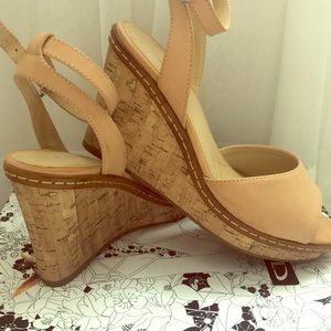 Chinese Laundry Nude Wedge